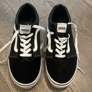 Vans old Skool Sneakers Black/White Youth Sz 6